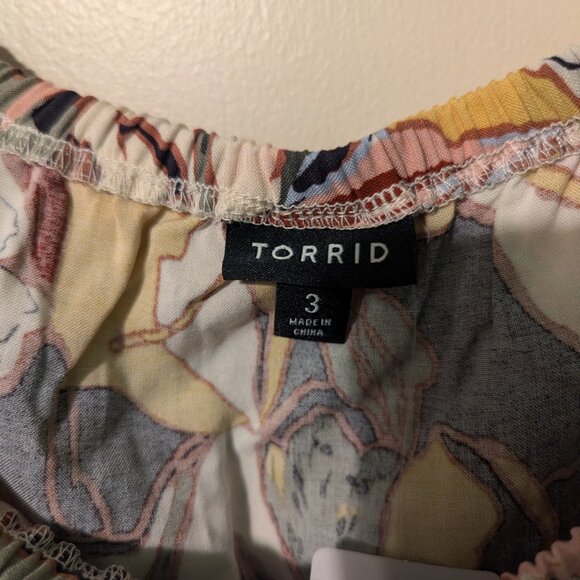 Torrid 2 piece set crop top and skirt size 3 - Picture 3 of 9